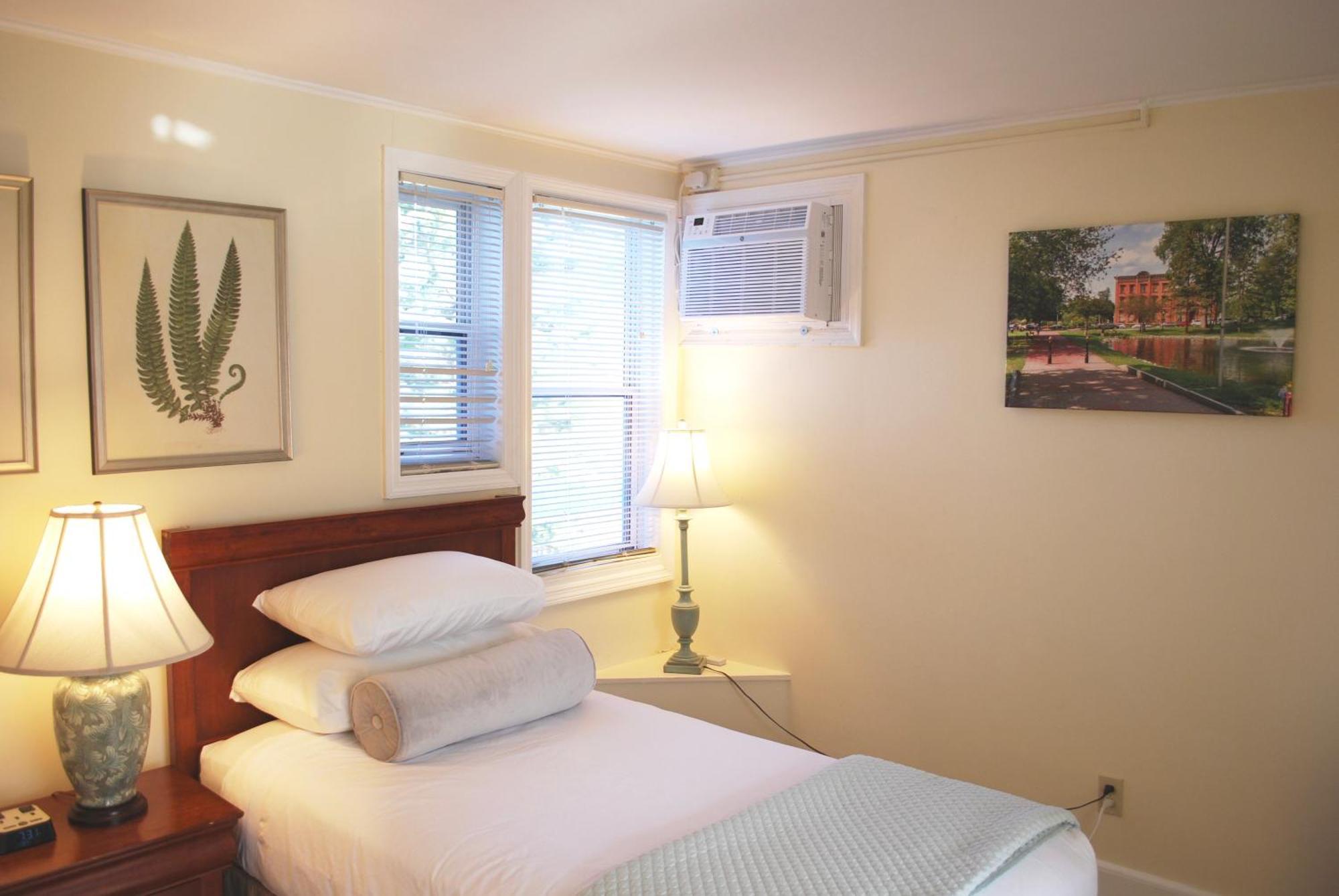 Anne'S Washington Inn (Adults Only) Saratoga Springs Rum bild